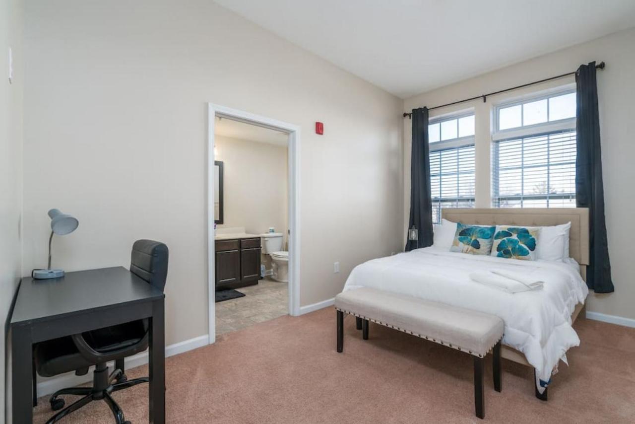 Private Bedroom Downtown Indy - Shared Indianapolis Eksteriør bilde